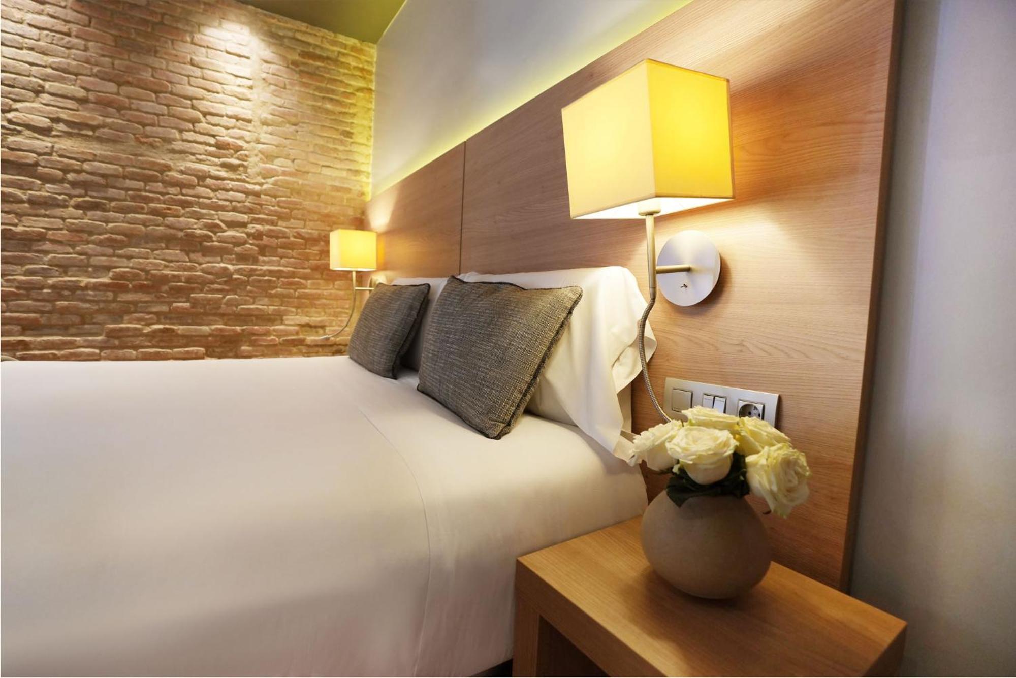 อาร์ค ลา รัมบลา Hotel บาร์เซโลนา ภายนอก รูปภาพ