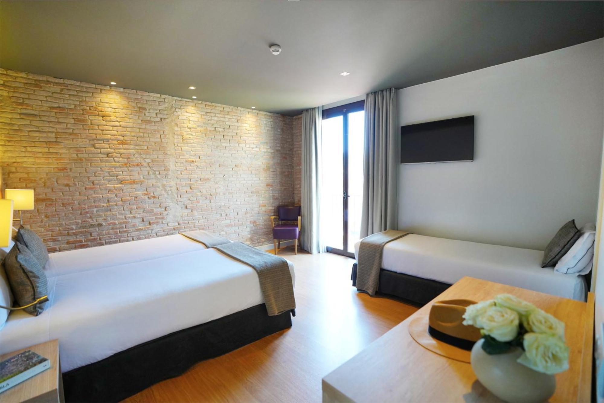 อาร์ค ลา รัมบลา Hotel บาร์เซโลนา ภายนอก รูปภาพ