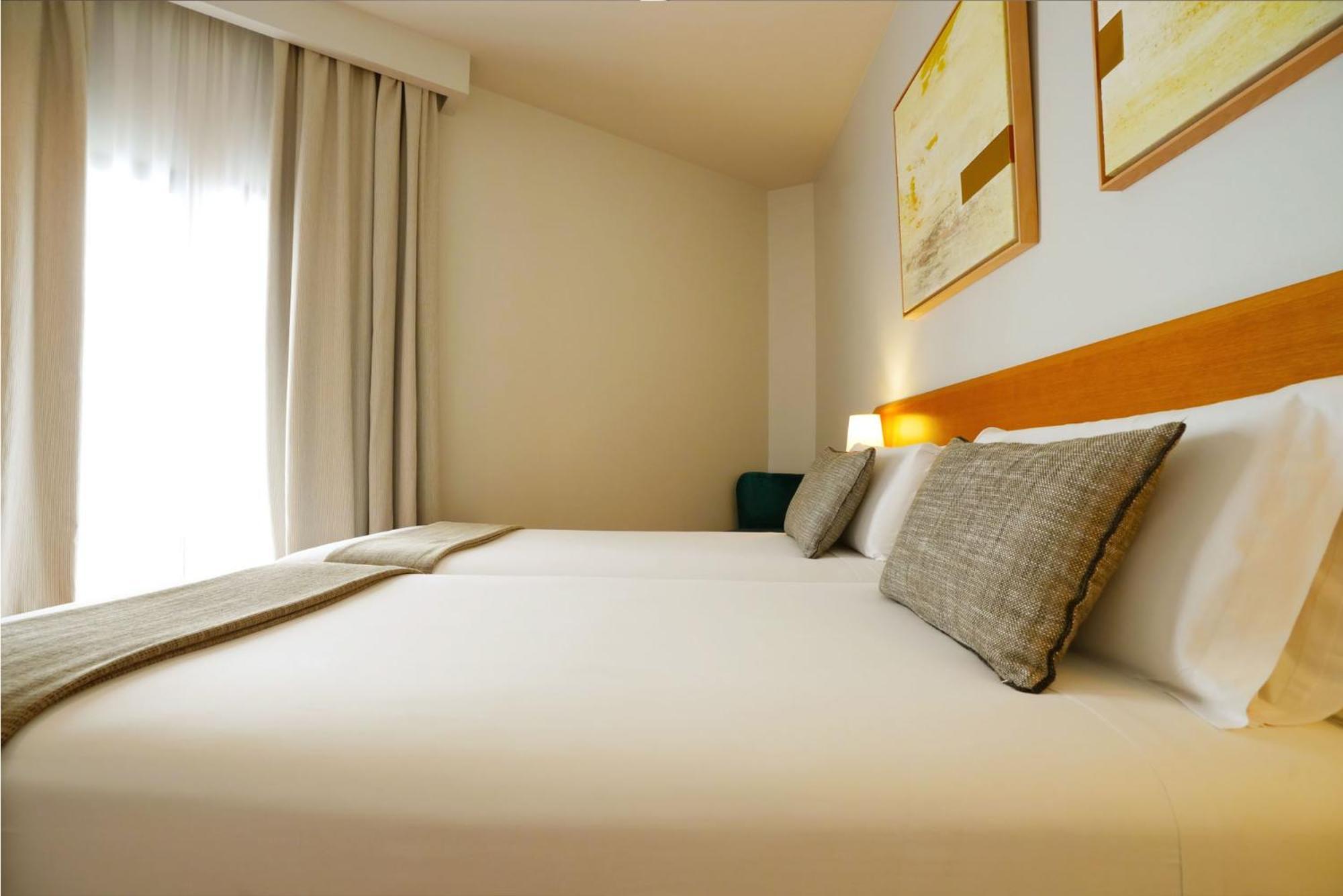 อาร์ค ลา รัมบลา Hotel บาร์เซโลนา ภายนอก รูปภาพ