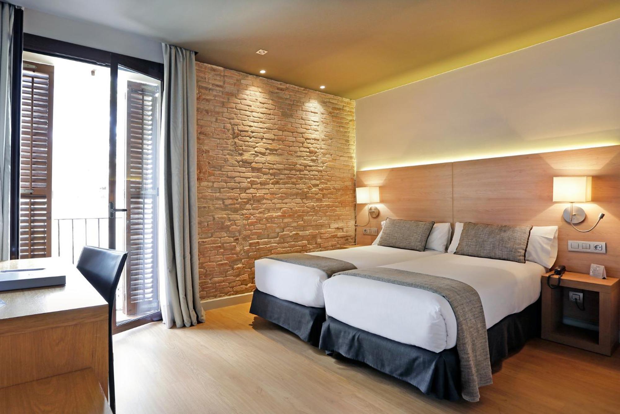 อาร์ค ลา รัมบลา Hotel บาร์เซโลนา ภายนอก รูปภาพ
