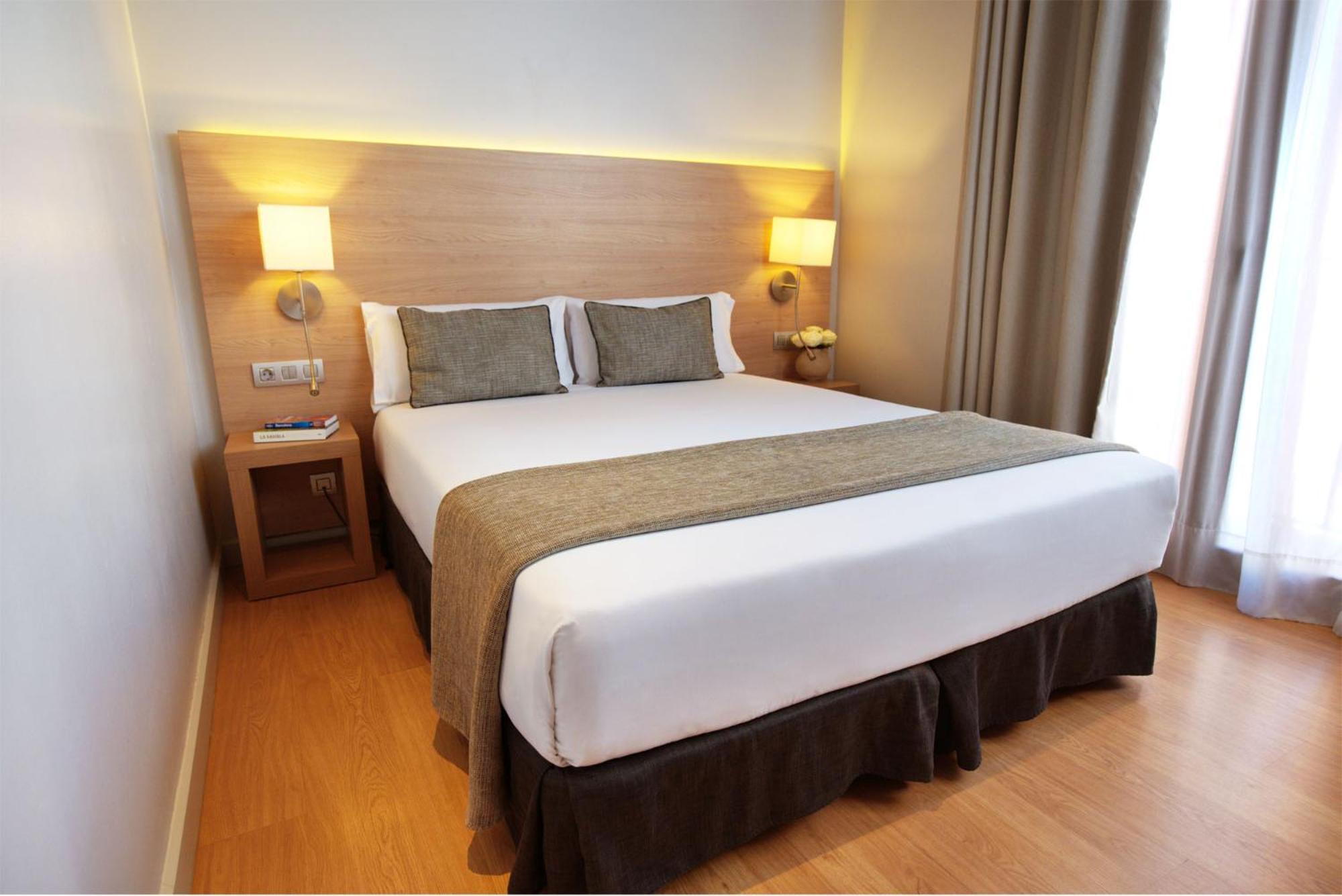 อาร์ค ลา รัมบลา Hotel บาร์เซโลนา ภายนอก รูปภาพ